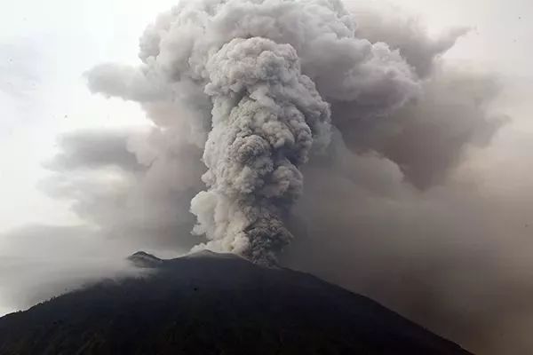 巴厘岛火山最新情况报告简报